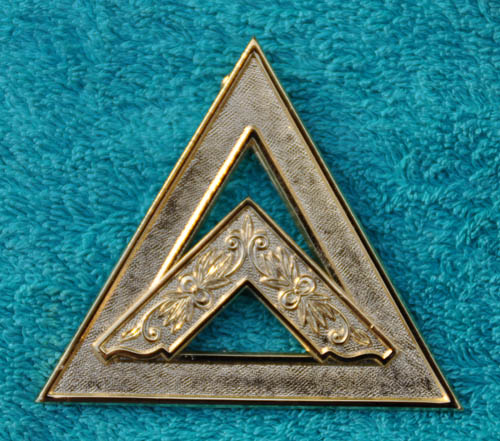 Royal Arch Chapter Officers Collar Jewel - Asst Sojourner - Click Image to Close